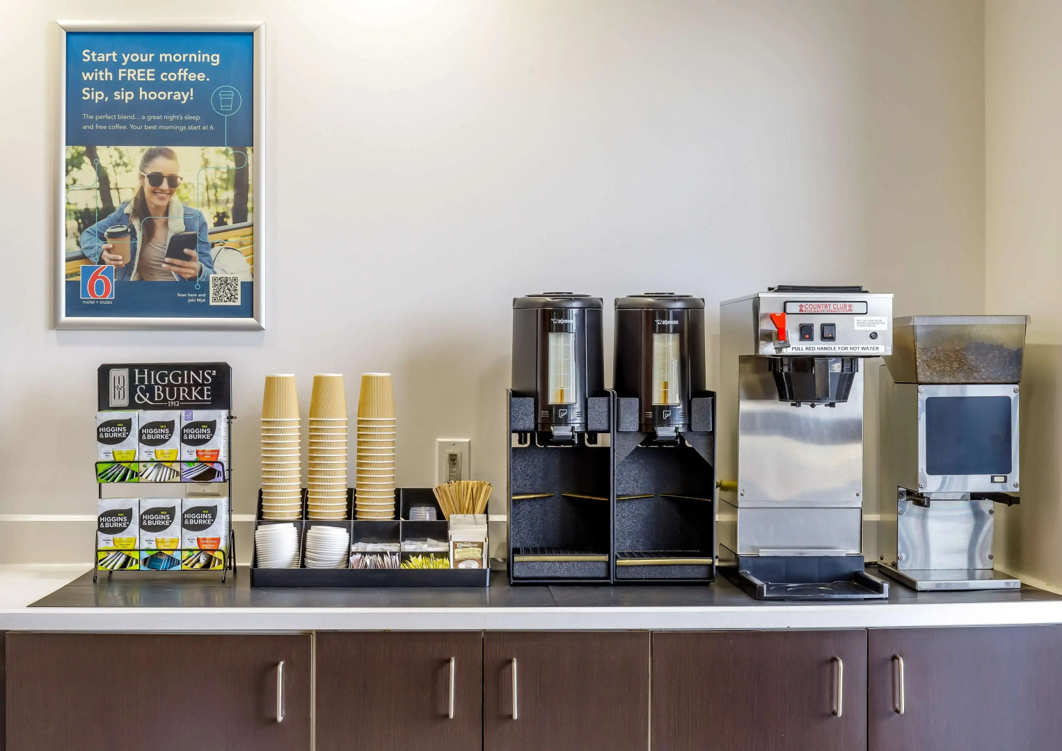 Motel 6 Swift Current, SK