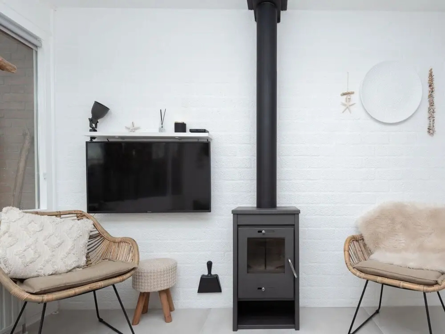 Modern House in a Quiet Area Near the Lake of Grevelingen