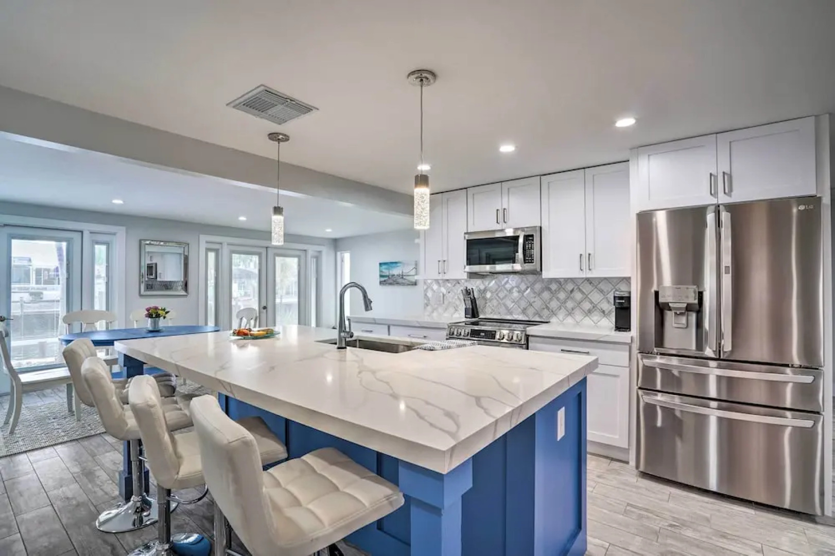 Waterfront Matlacha Home w/ Hot Tub & Grill!