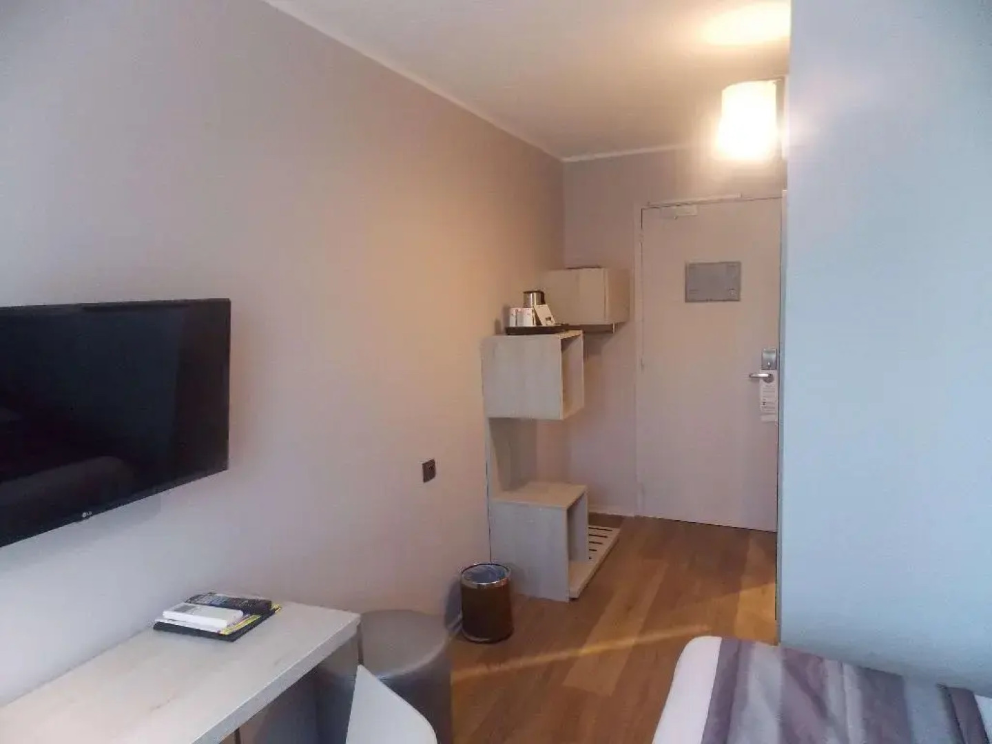 Отель Logis Hôtel Uzès Pont du Gard