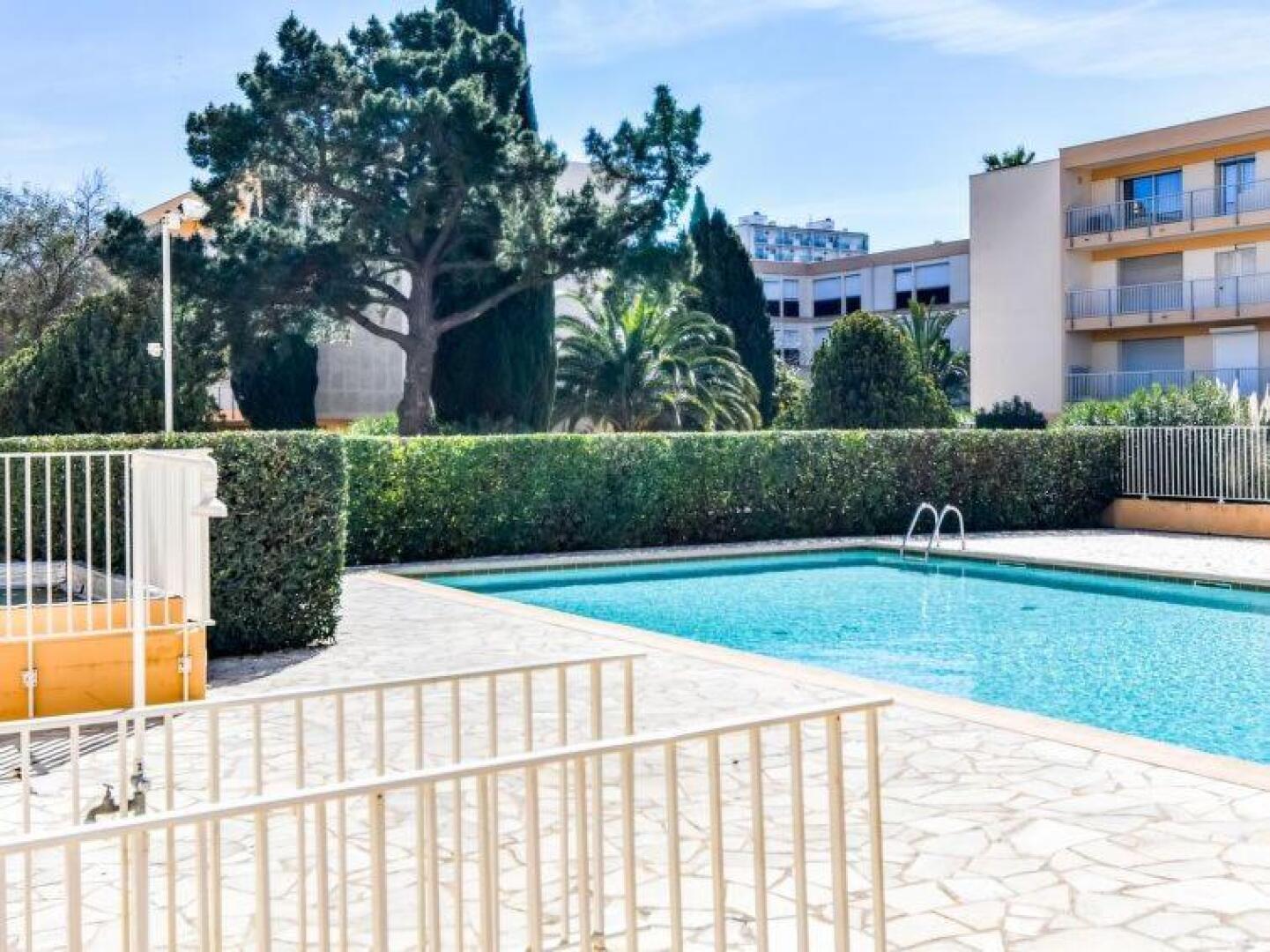 T3 150 m de la plage, climatisation, piscine et parking privatif - Le Lavandou