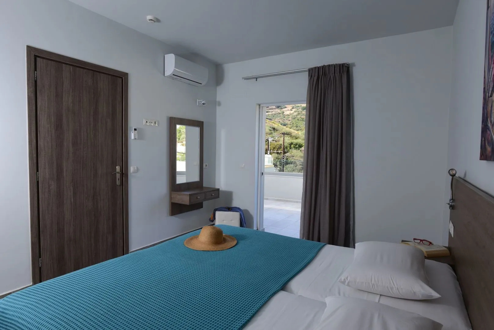 Blue Horizon Apartments