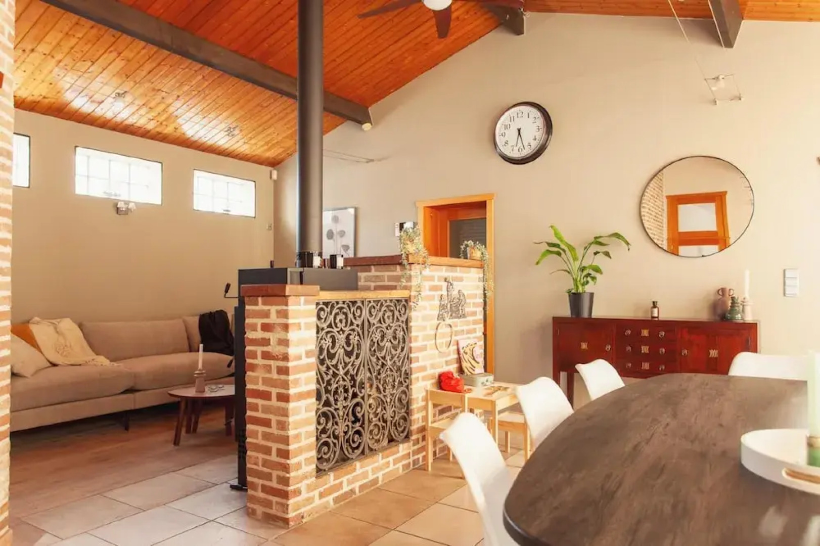 Authentic House With Playroom and Infrared Sauna