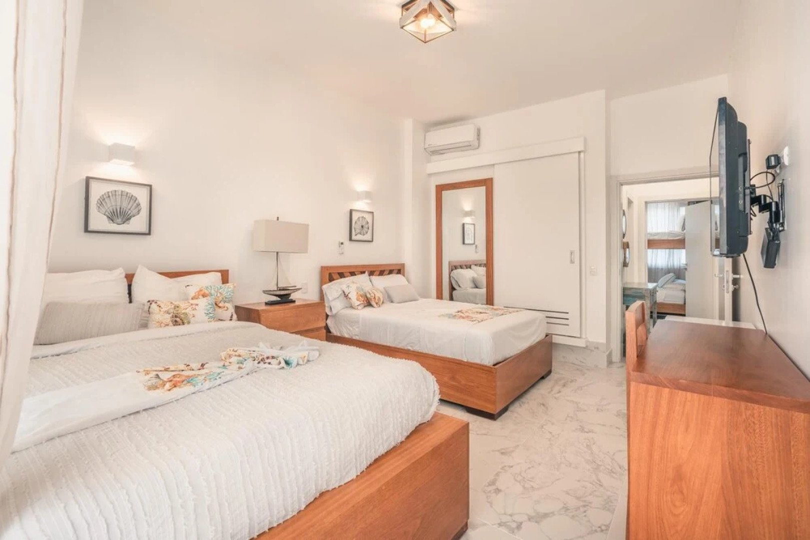 Playa Bonita Nautical Apartment at Lake View