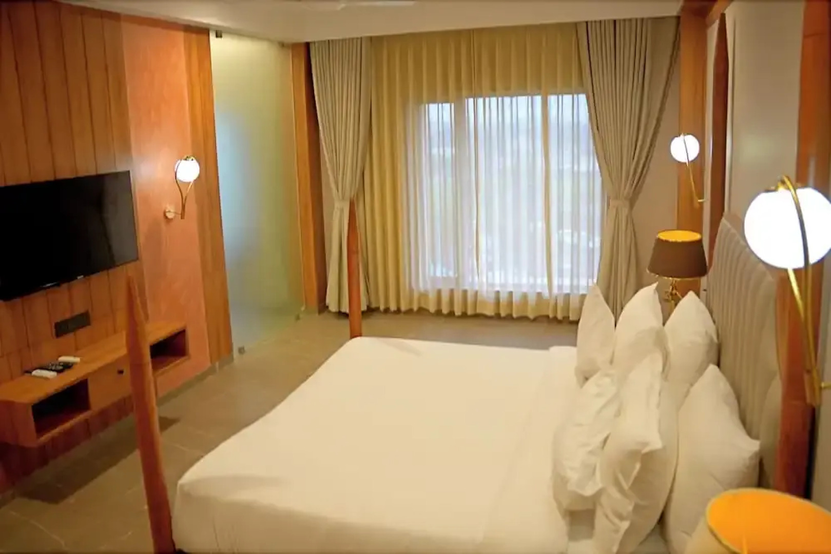 The Sky Imperial Hotel Kailash