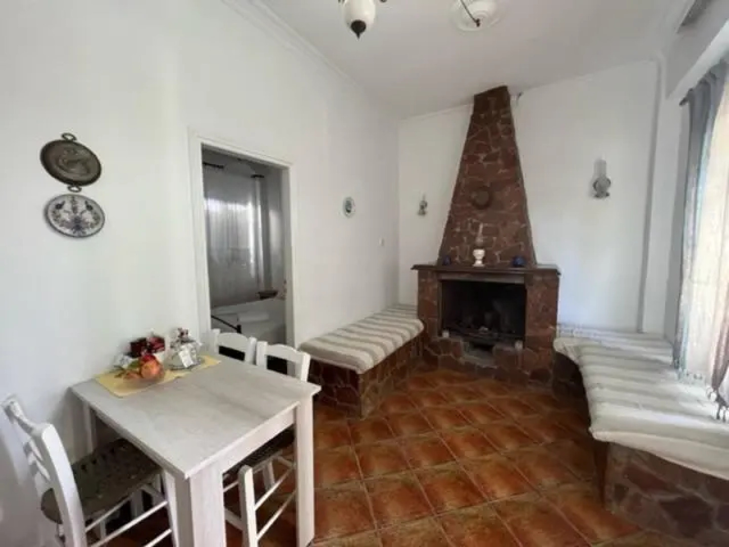 Anemomilos Studios & Apartments