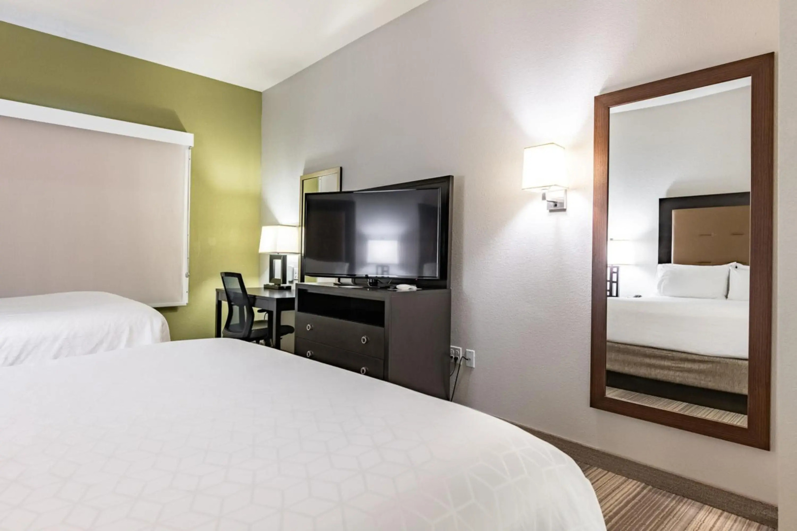 Holiday Inn Express & Suites New Martinsville by IHG