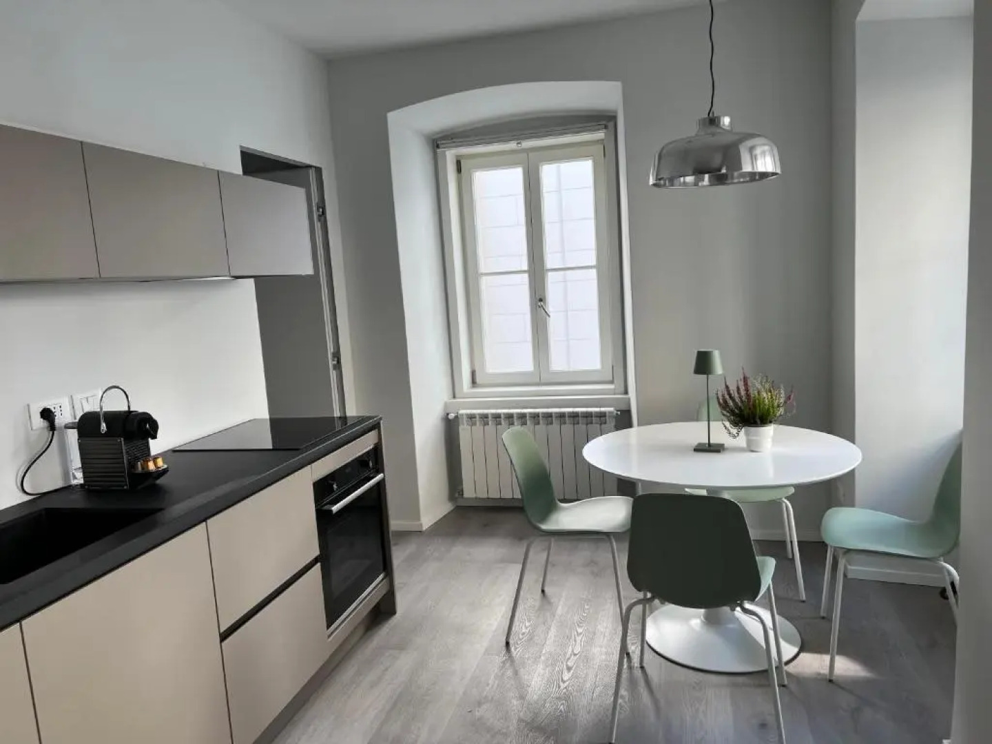 Central Corner House