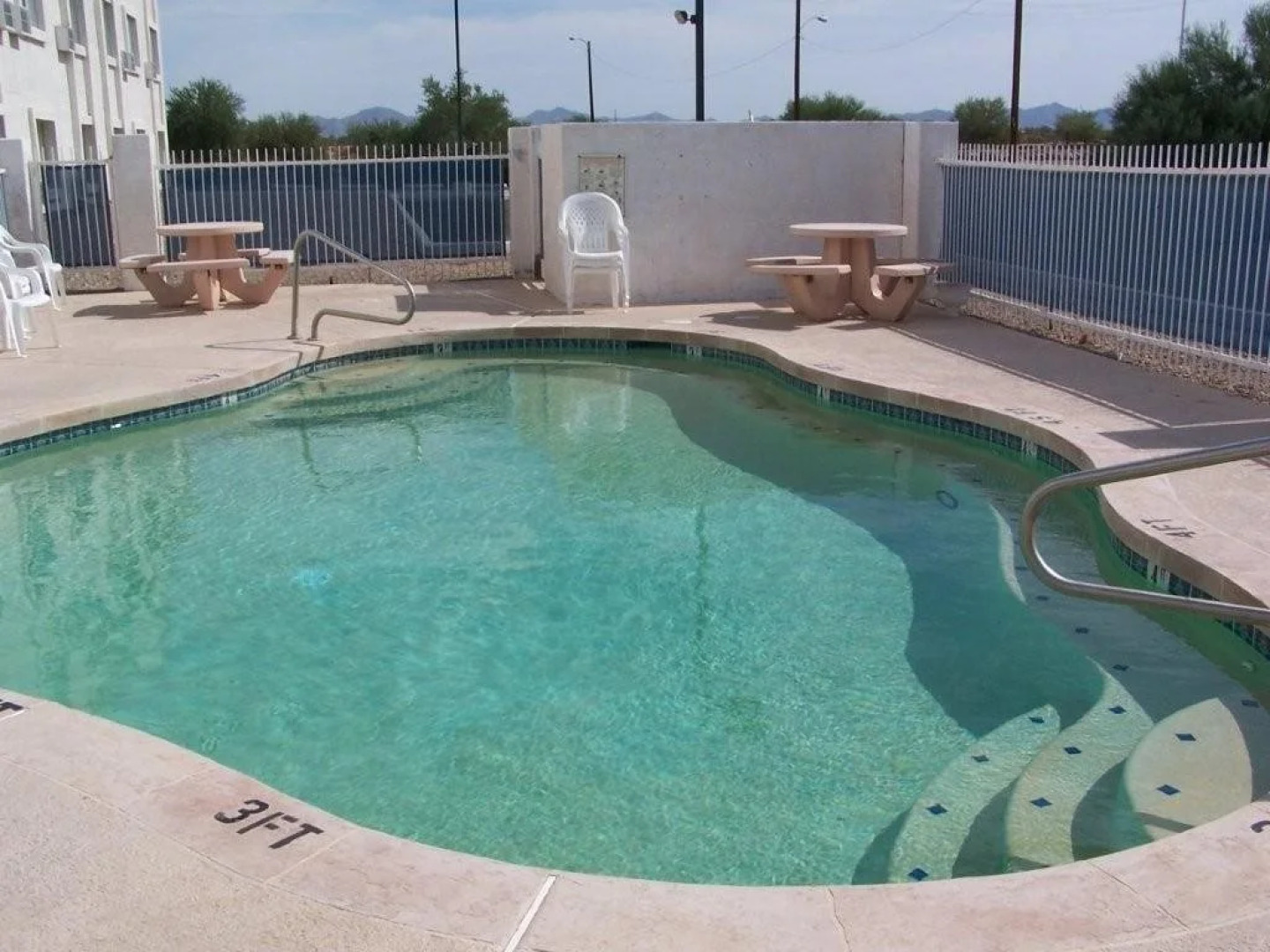 Americas Choice Inn And Suites