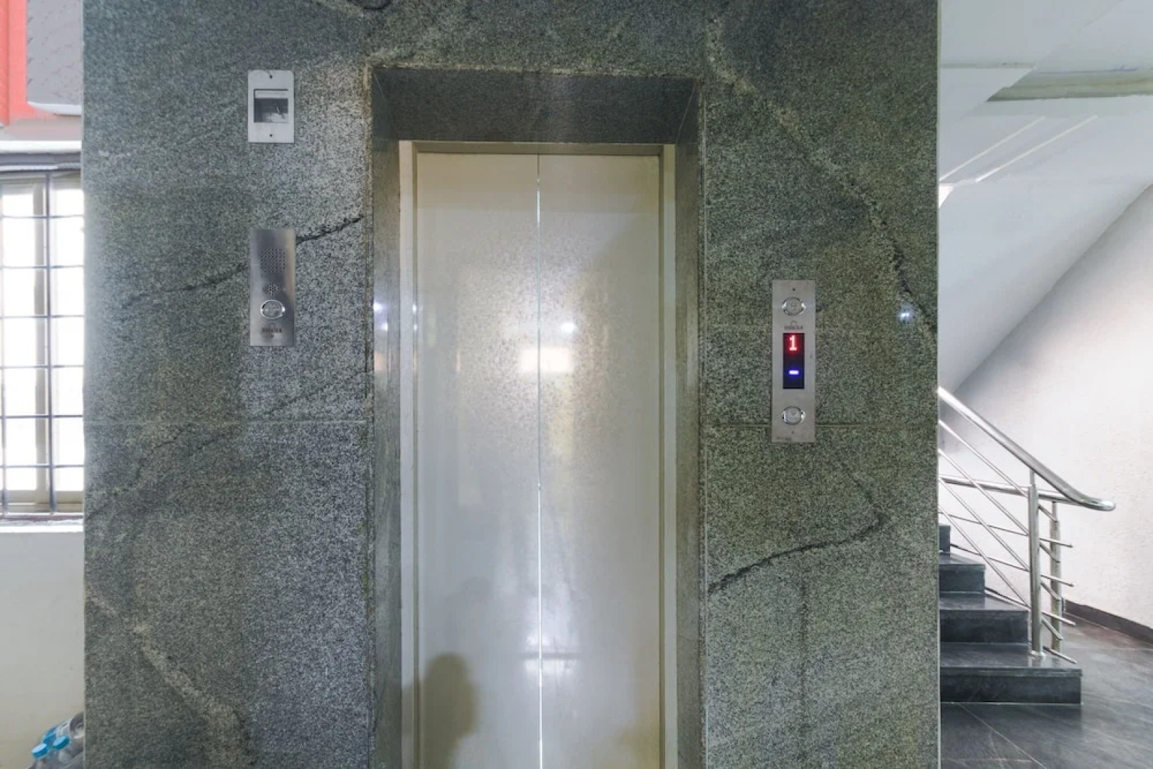 Hotel Cm Residency by OYO Rooms