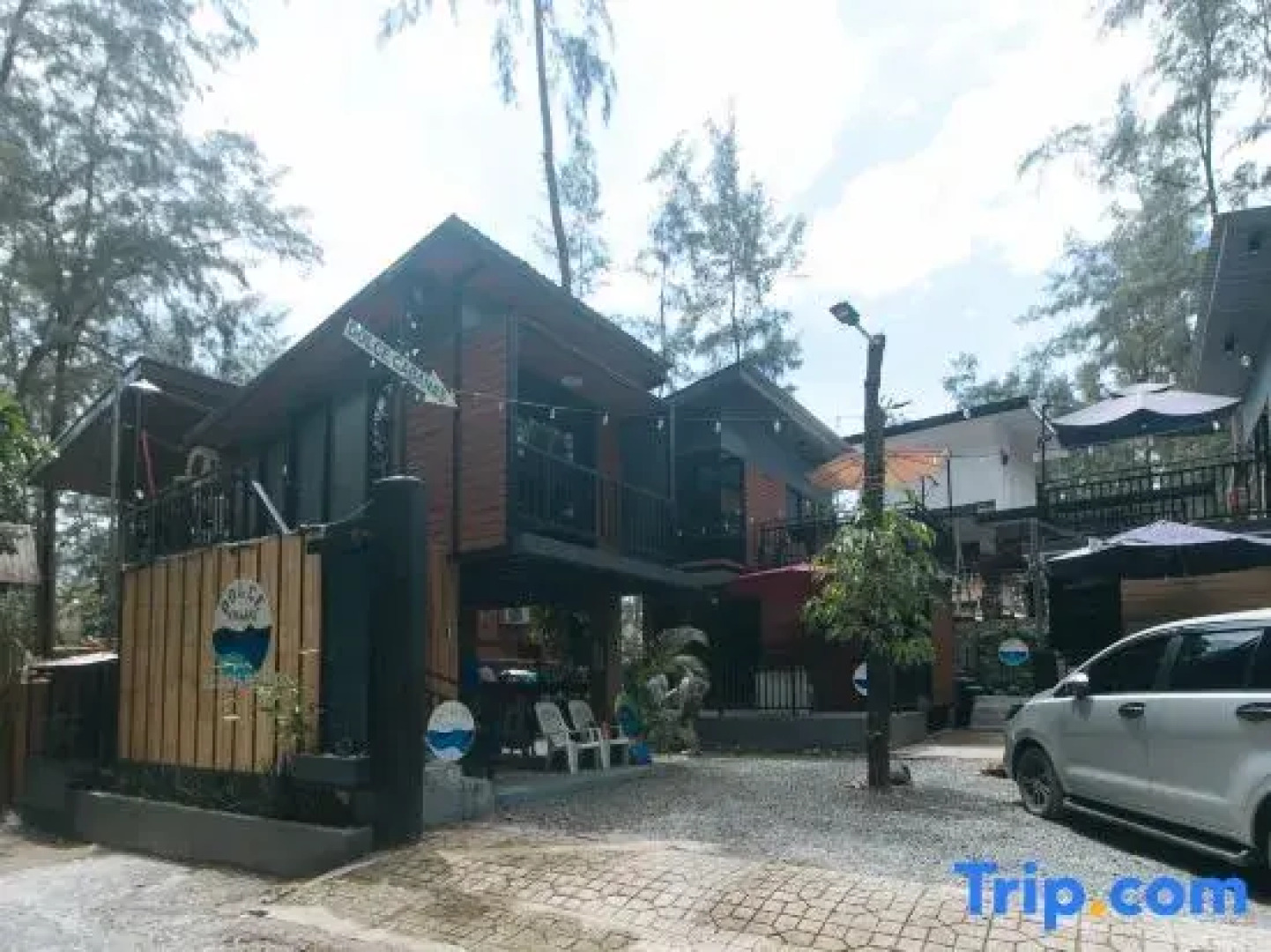 RedDoorz @ Dolce Cabanas Beach Resort