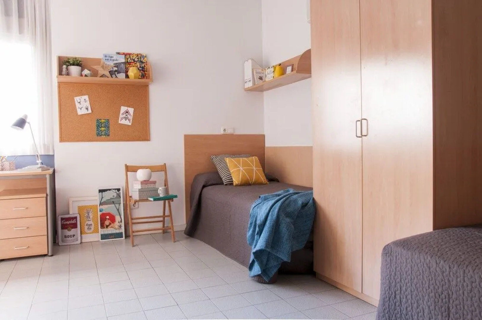 Residencia Universitaria Resa Tomás Alfaro Fournier - Centro Adscrito a REAJ - Campus Accomodation