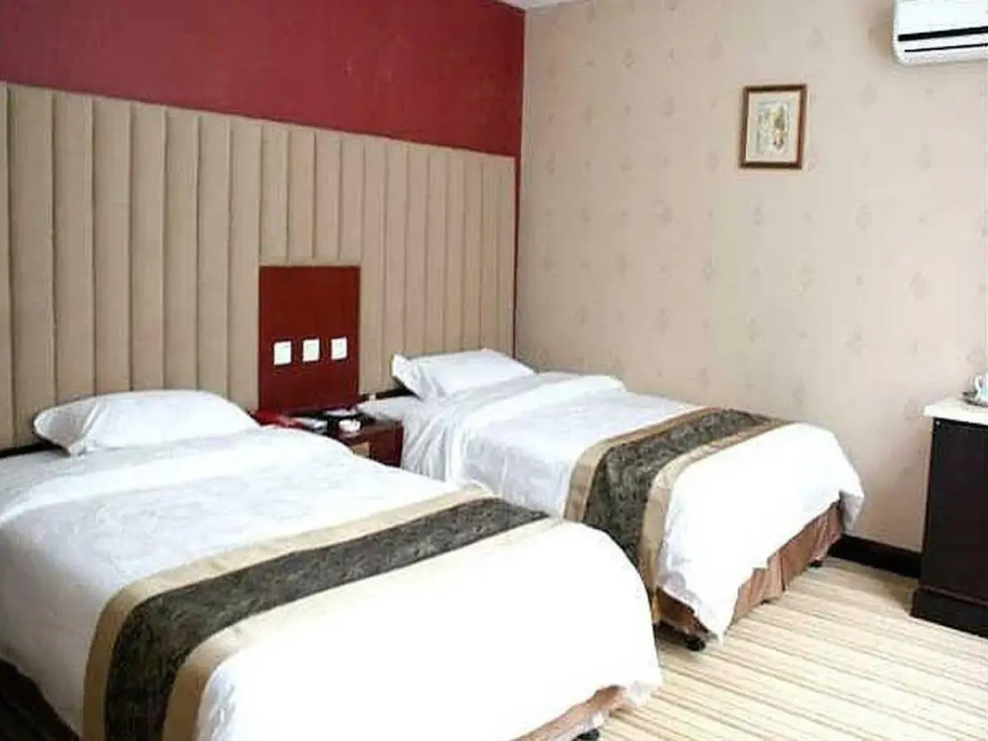 An e Courtyard Hotel Jiu Zhai Gou Branch