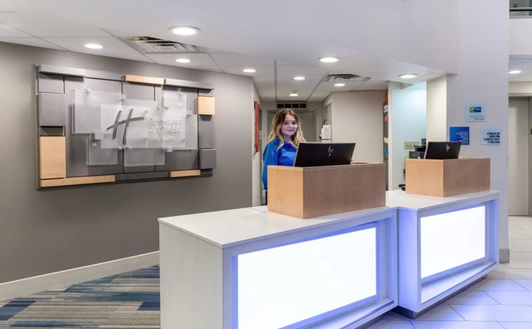 Holiday Inn Express & Suites Scottsburg by IHG