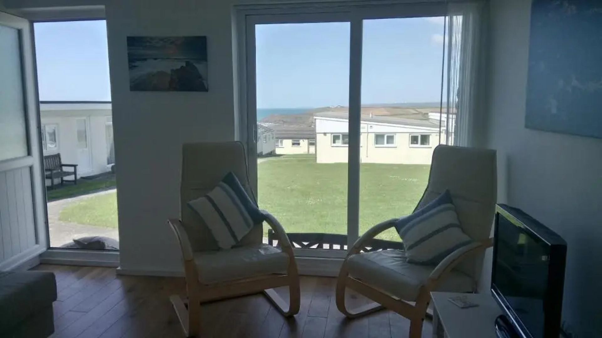 Chalet 18 Widemouth Bay Holiday Village