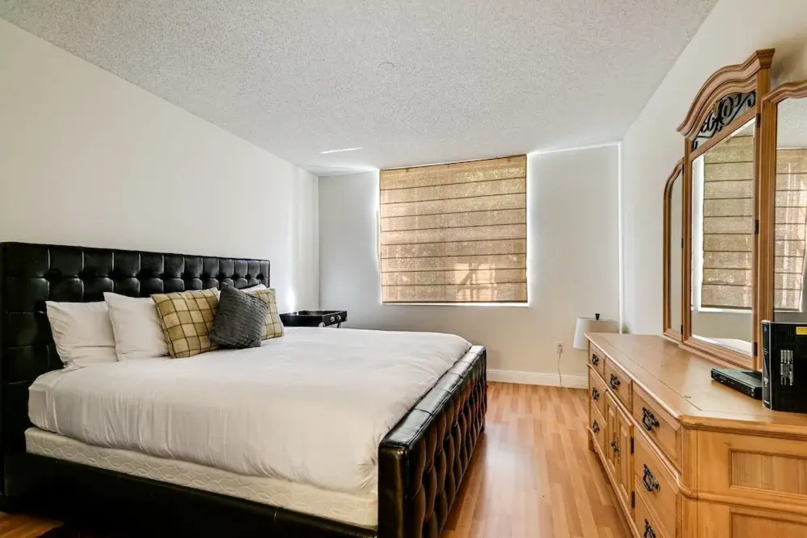 Wonderful 3 Bedroom Condo in the Heart of Aventura