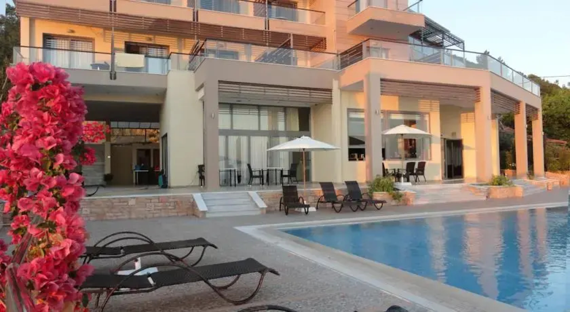 Azalena Hotel