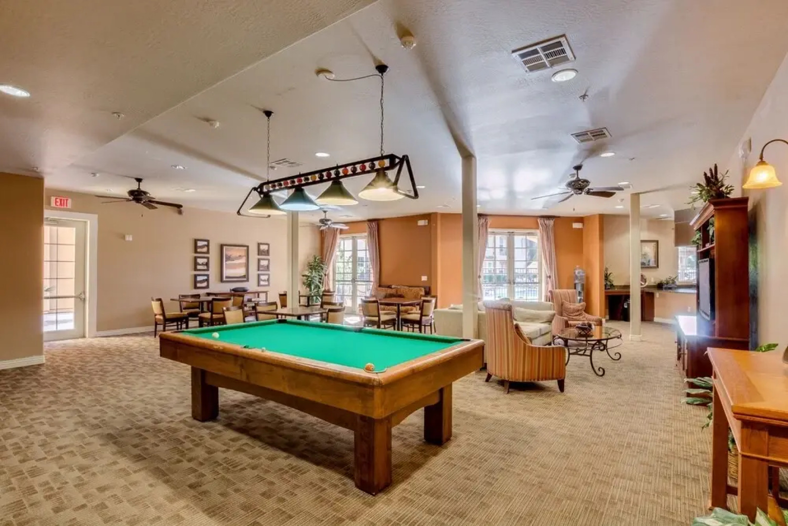 Ground Floor Condo Steps Away From Pool & Spa!! 2 Bedroom Condo by RedAwning