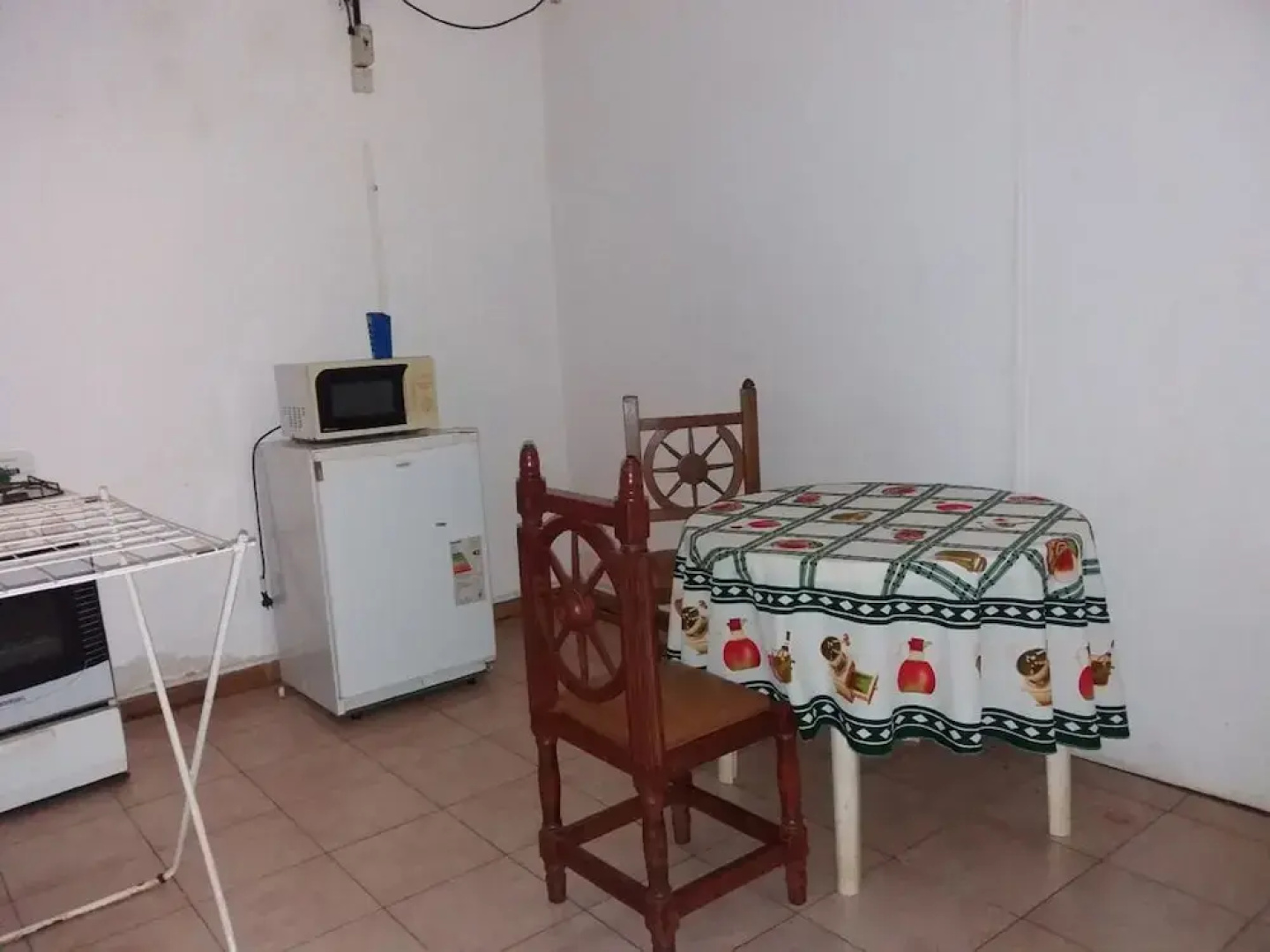El Cedro Apartments