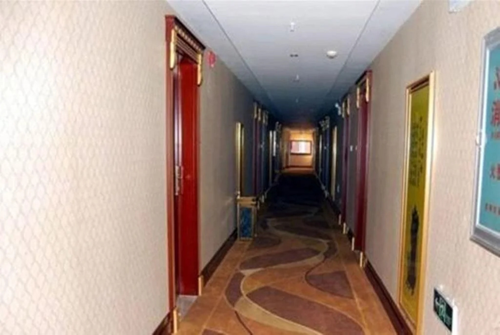 Golden Harbour Hotel