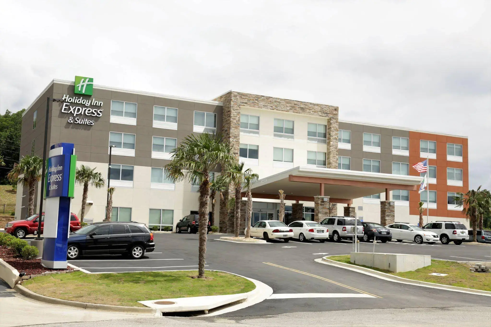 Holiday Inn Express & Suites Alabaster by IHG