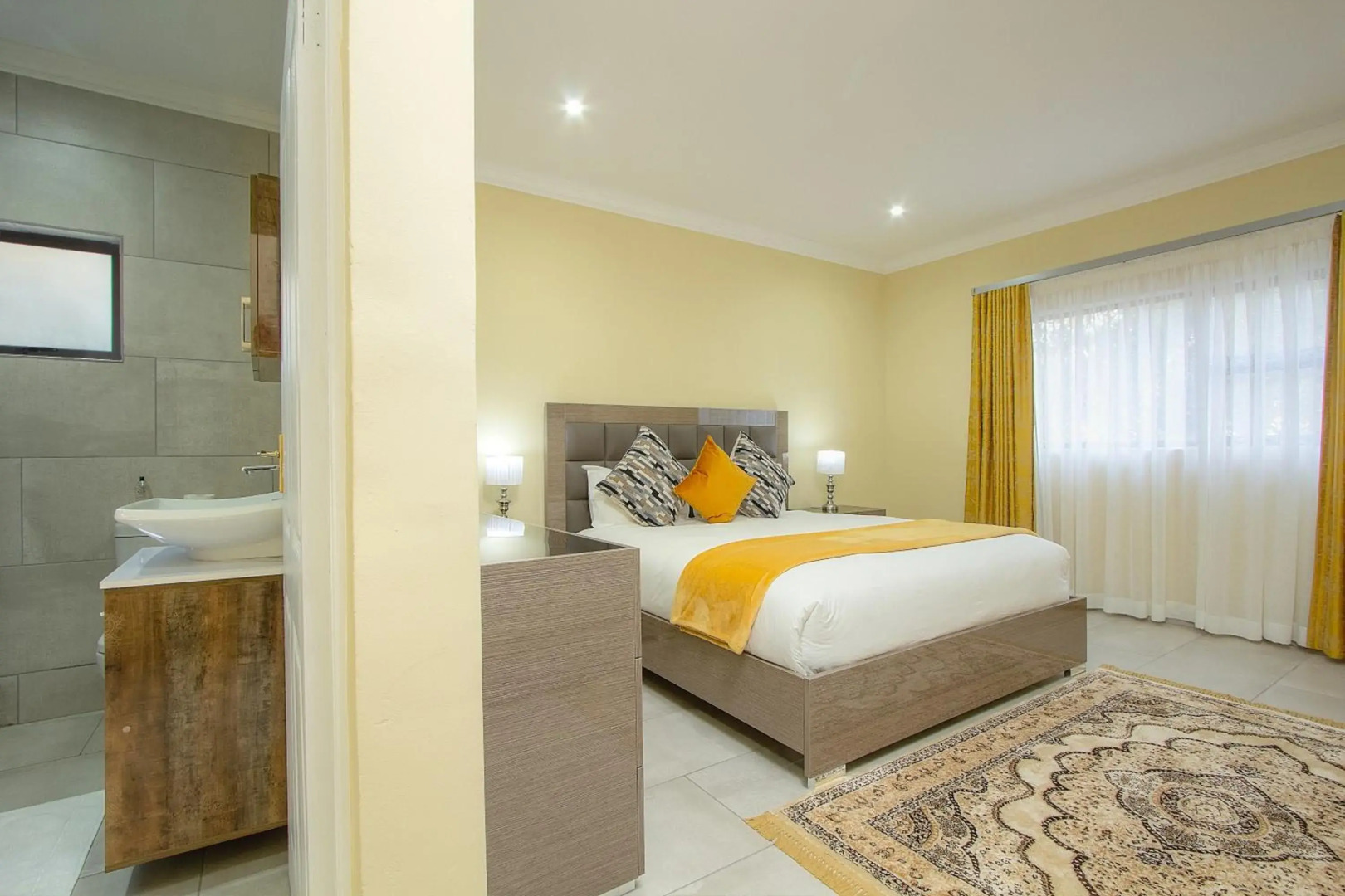 Royale Marlothi Safari Lodge