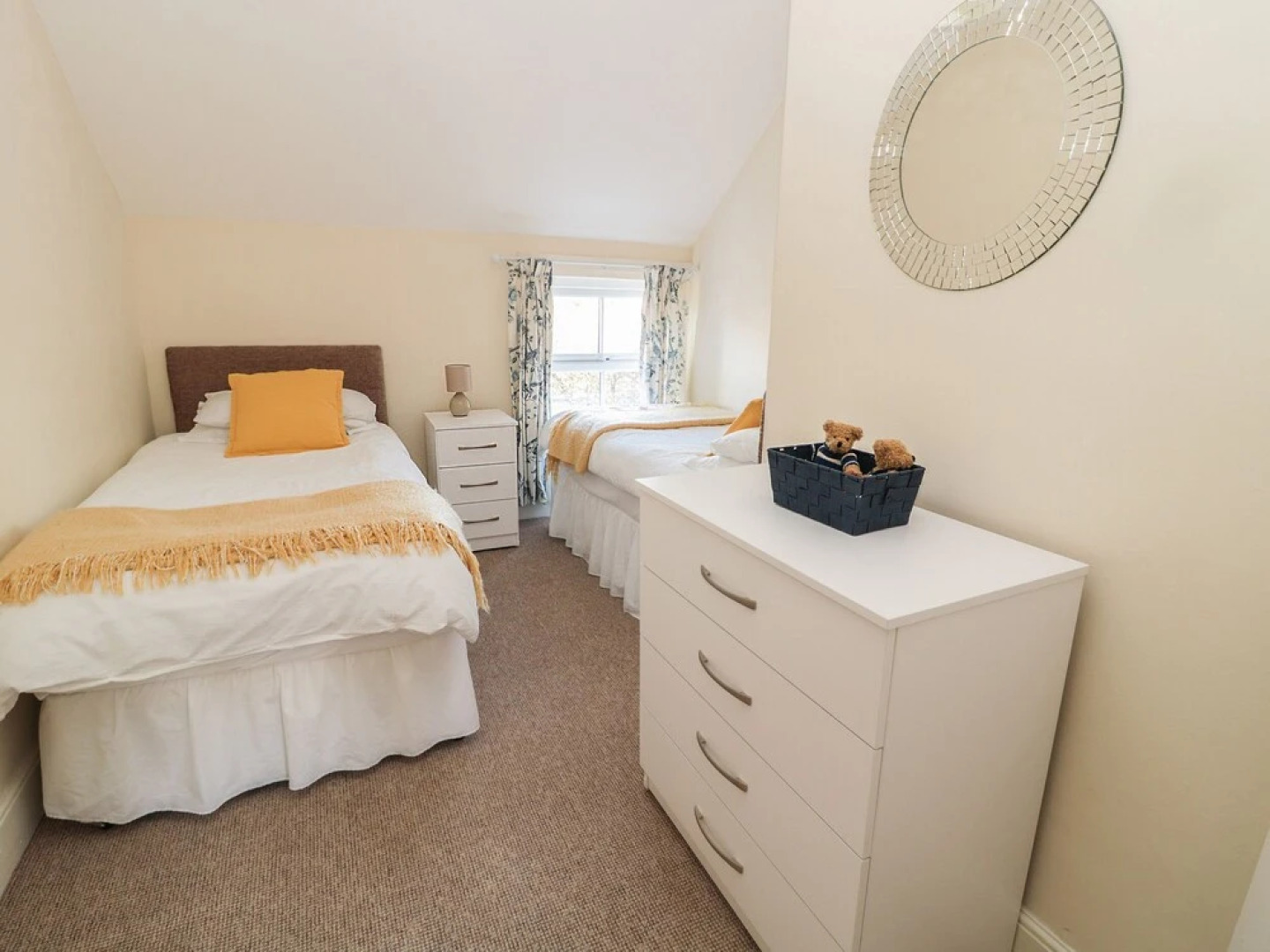 Little Robin - South Farm