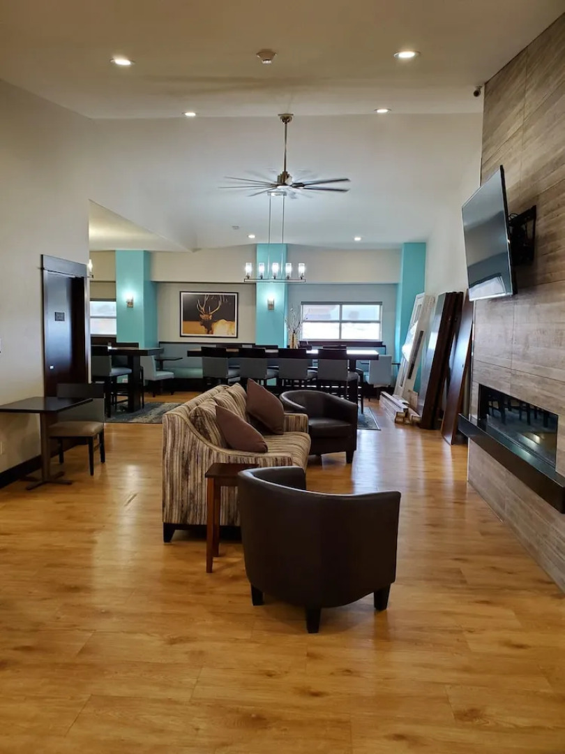 Super 8 Belgrade/ Bozeman Airport