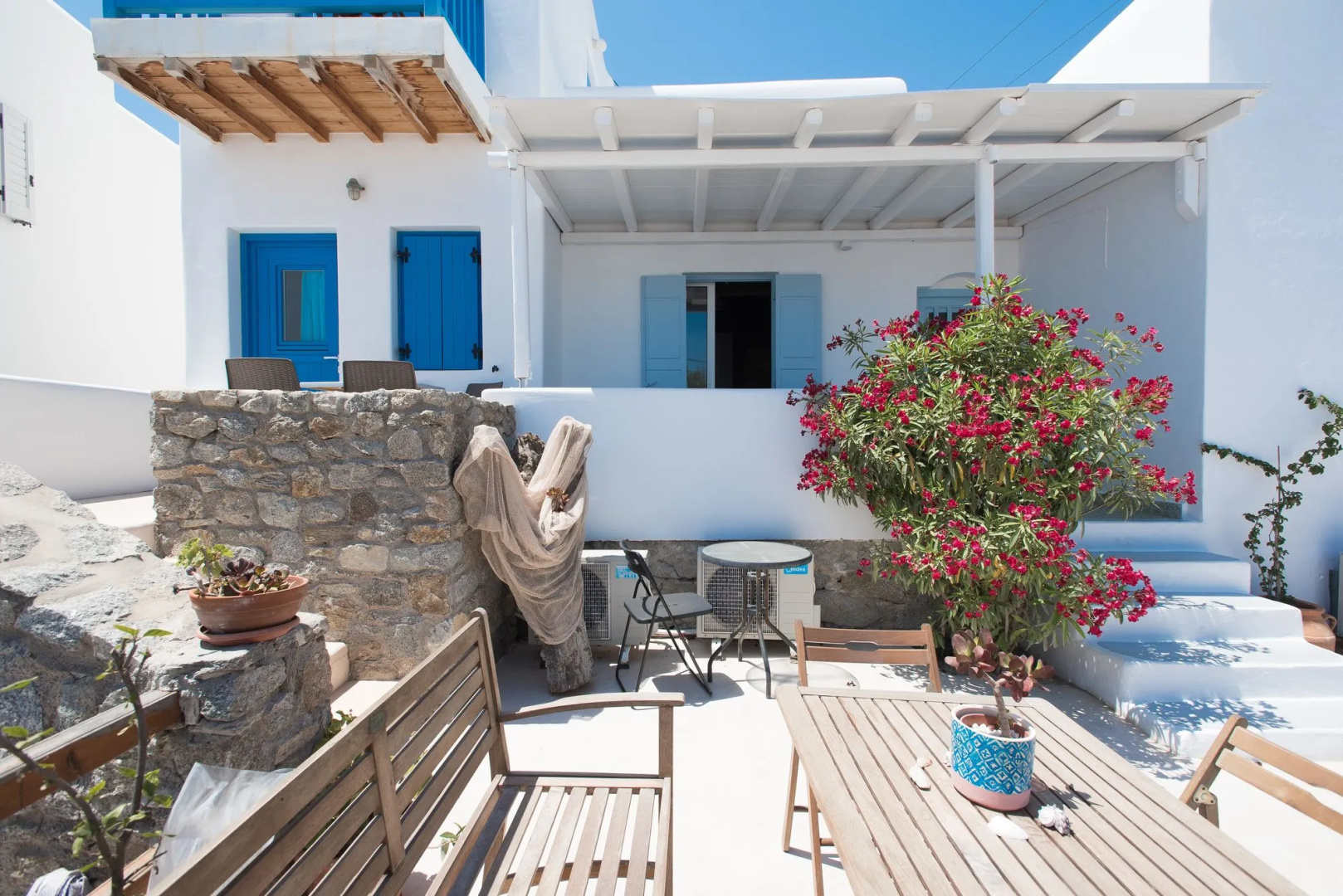 Mina Studios