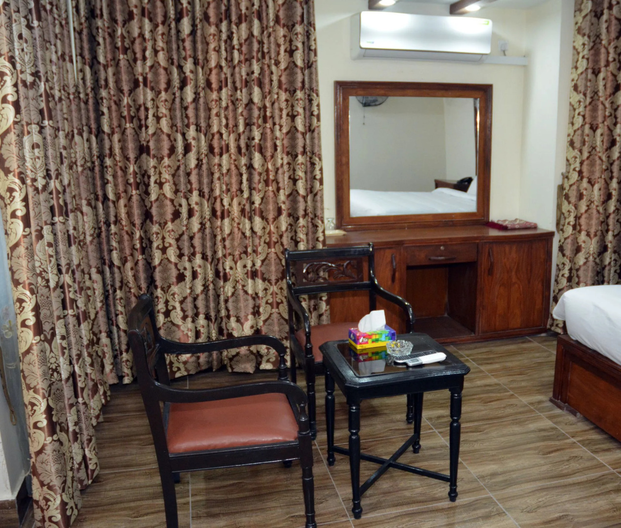 Hotel Redison Blue Area