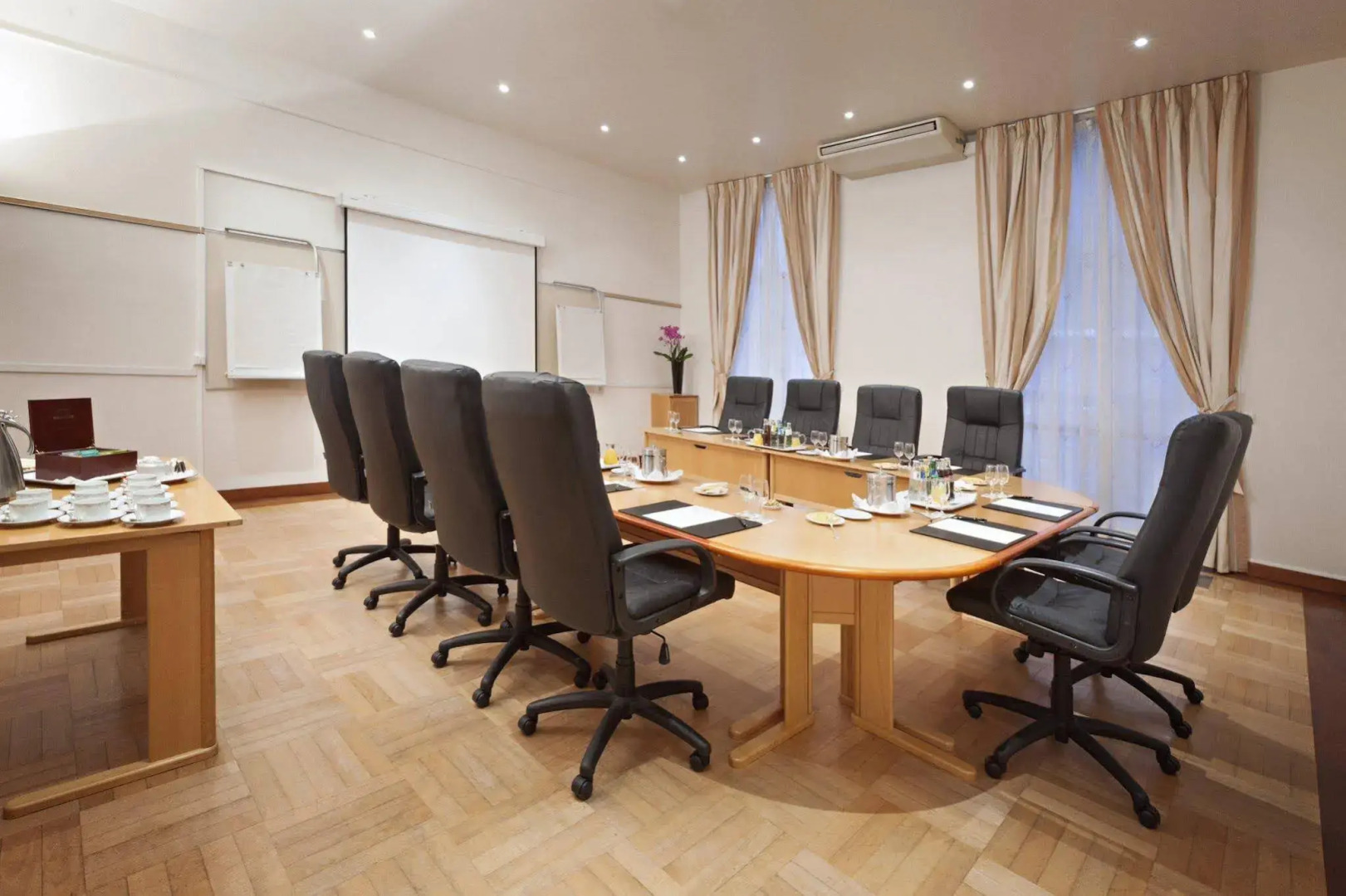 Отель Metropole