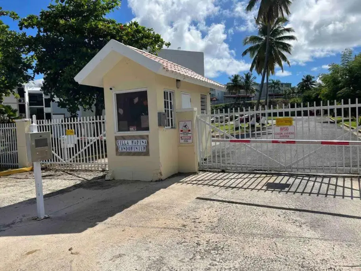 Casa Rosado @ Villa Marina Fajardo Pool Yunque
