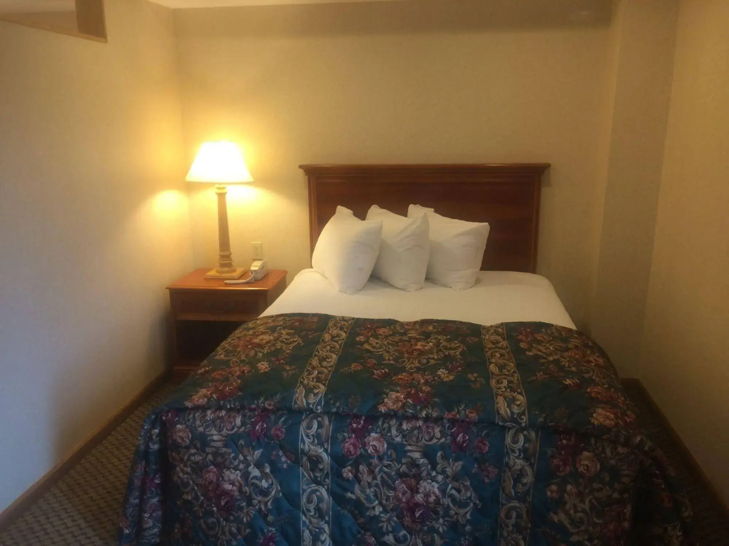 Indian Hills Inn & RV Park