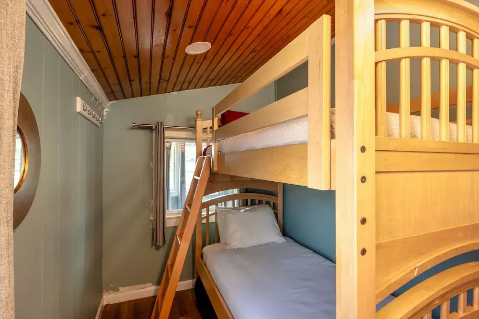 The Onset Beach Compound-Cape Cod Beach Resort & Oceanic Habitat