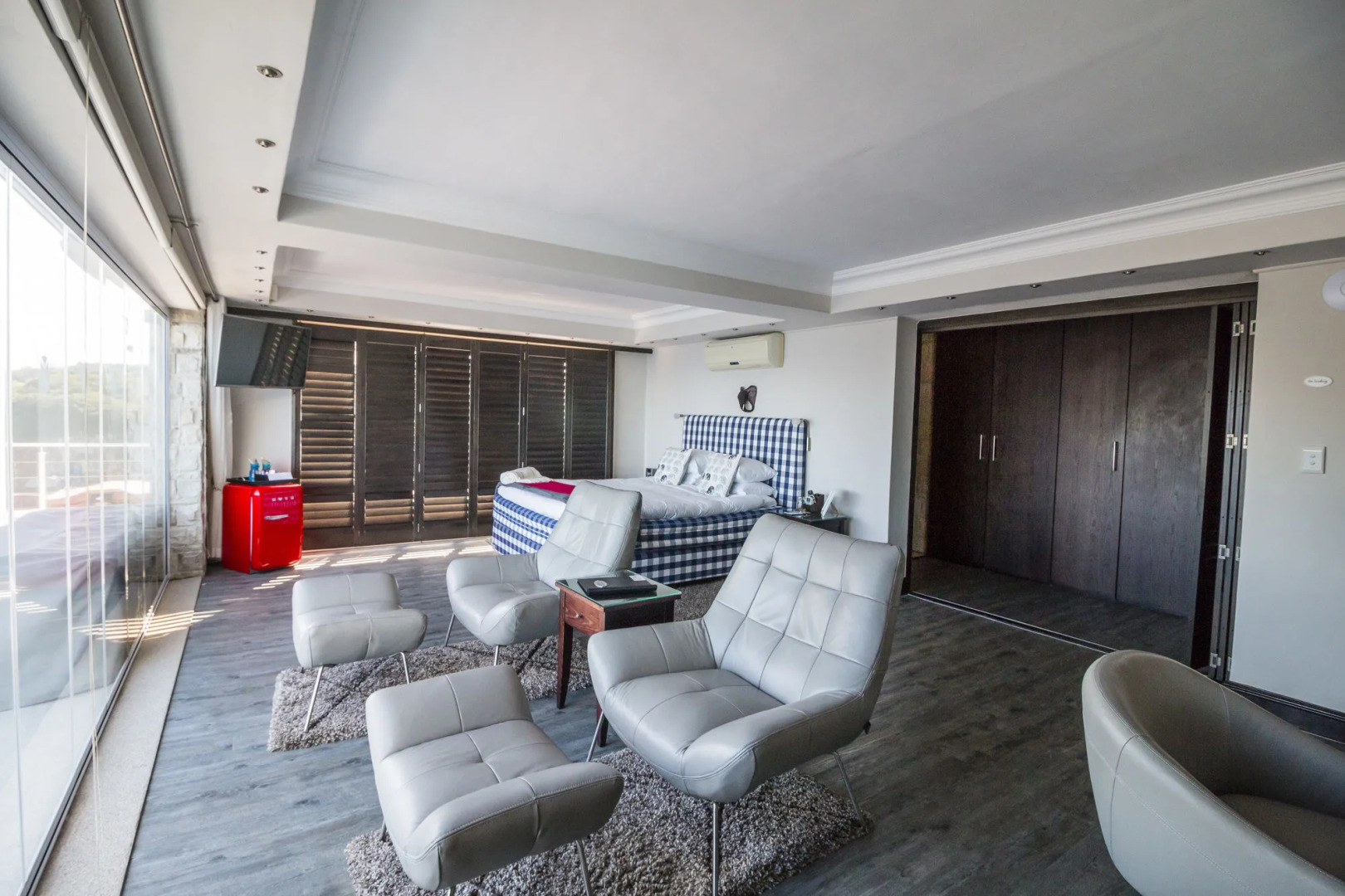 Head over Hills Luxury Retreat