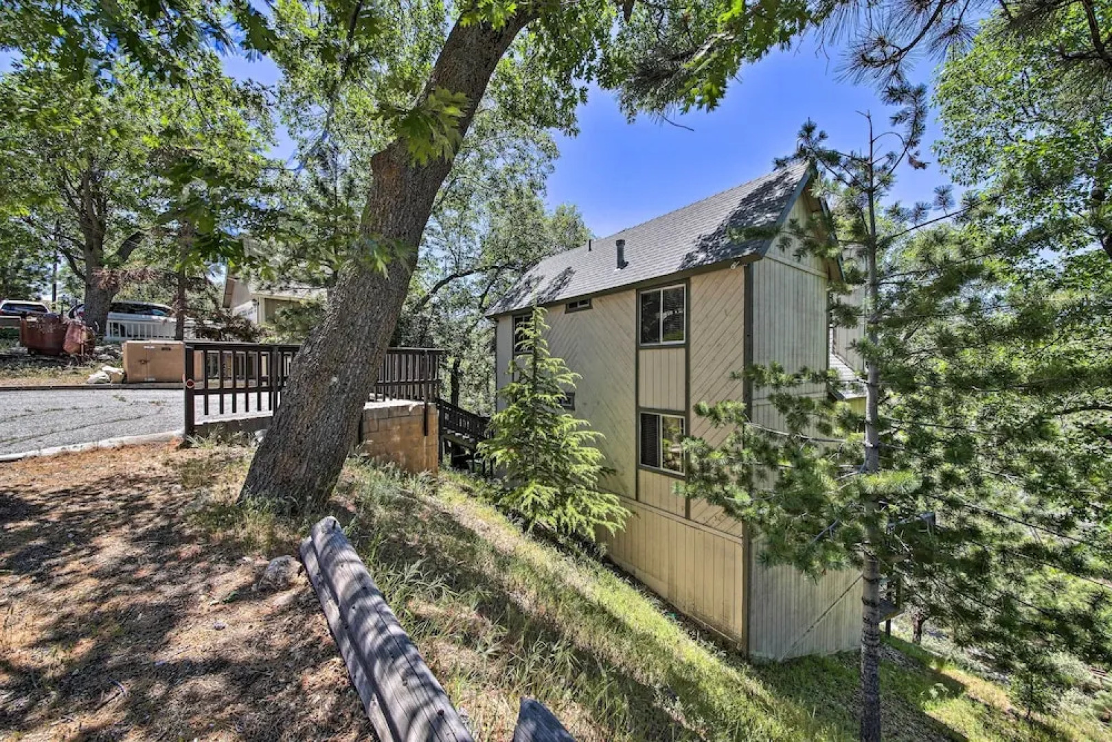 Family Cabin w/ Game Room Near Hiking + Skiing!