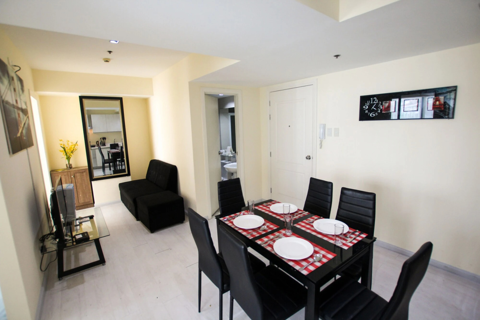 SIGLO SUITES @ The Azure Urban Resort Residences