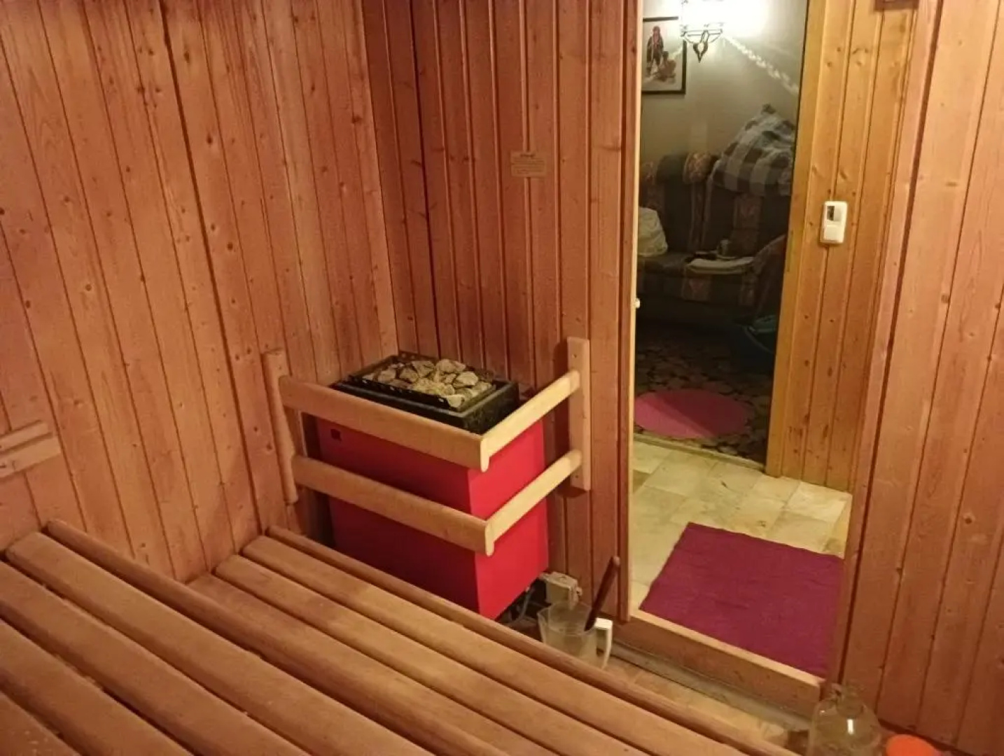 Ruhiges Keller Apartement