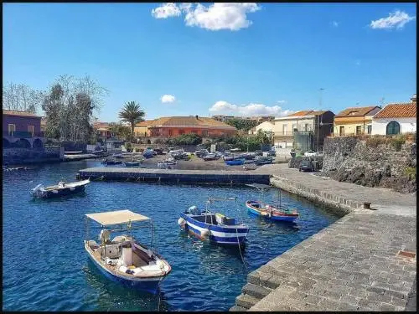 Cozy Apartment by the Sea