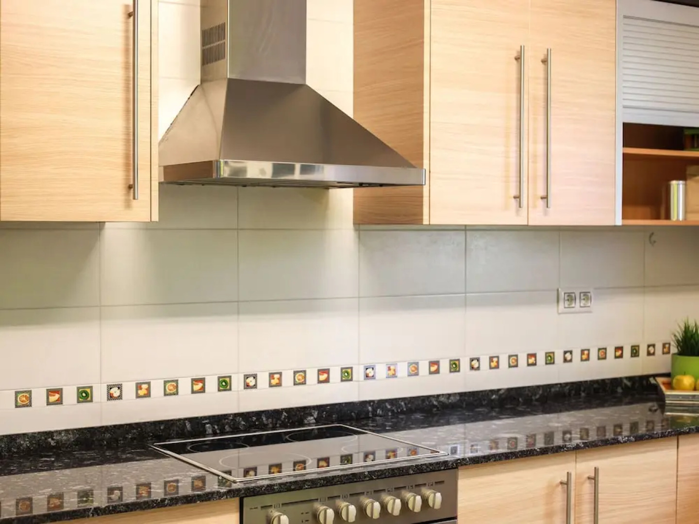 Pleasant Holiday Home in Vilacolum With Shared Swimming Pool