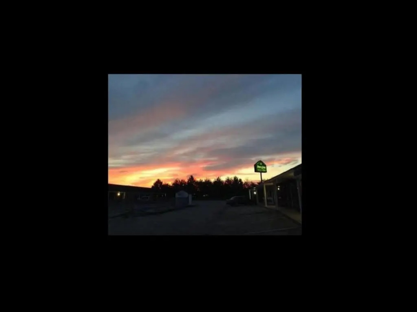 Douglas Inn & Suites