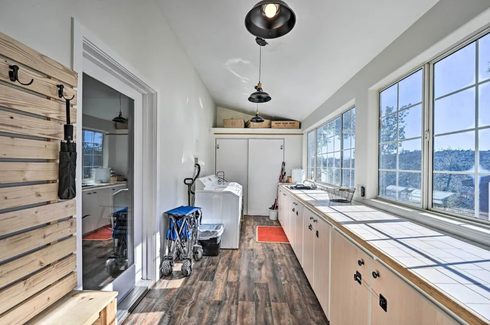 Inviting Julian Home w/ Scenic View & Hot Tub