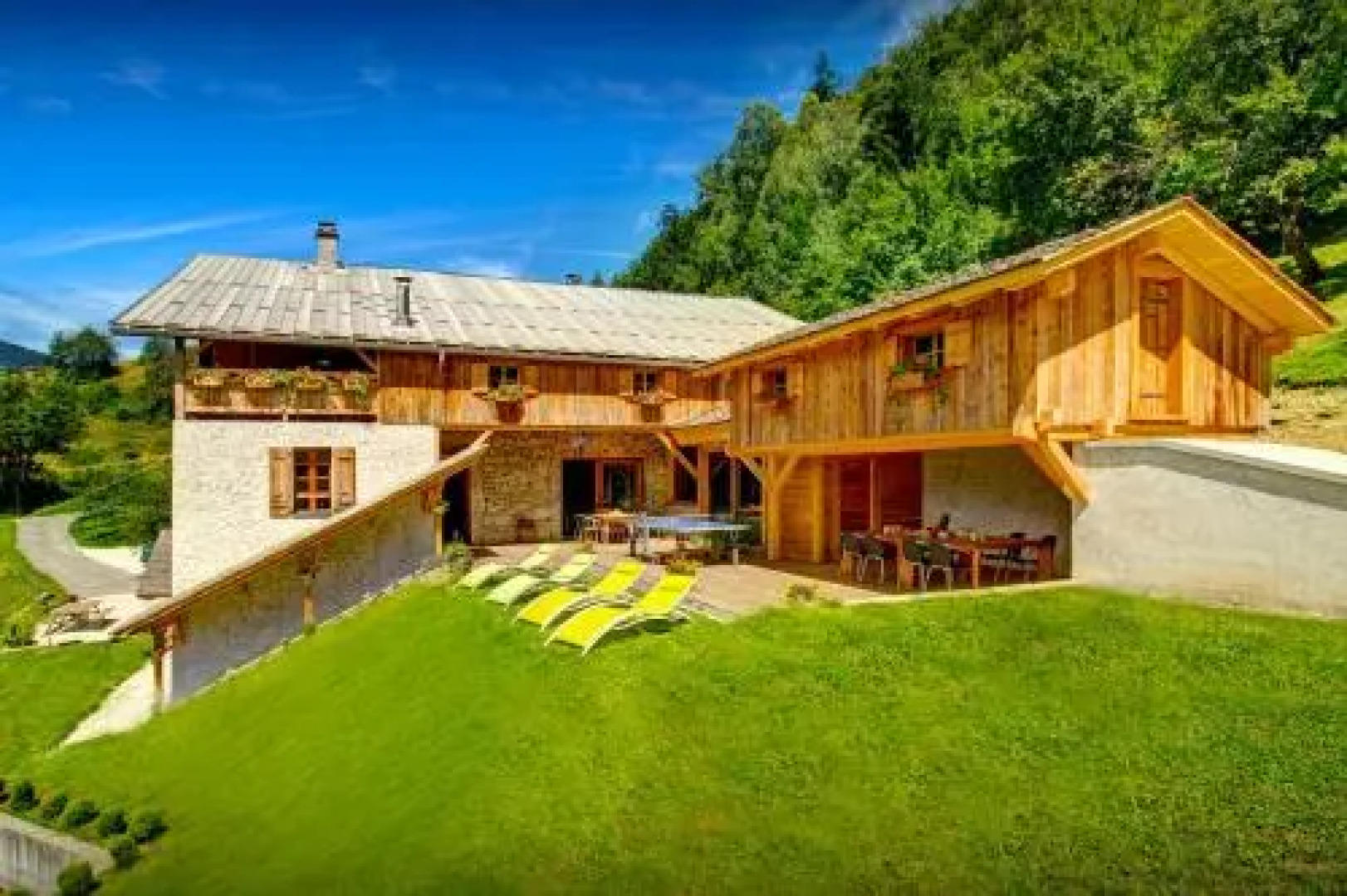 Chalet Ladroit - OVO Network
