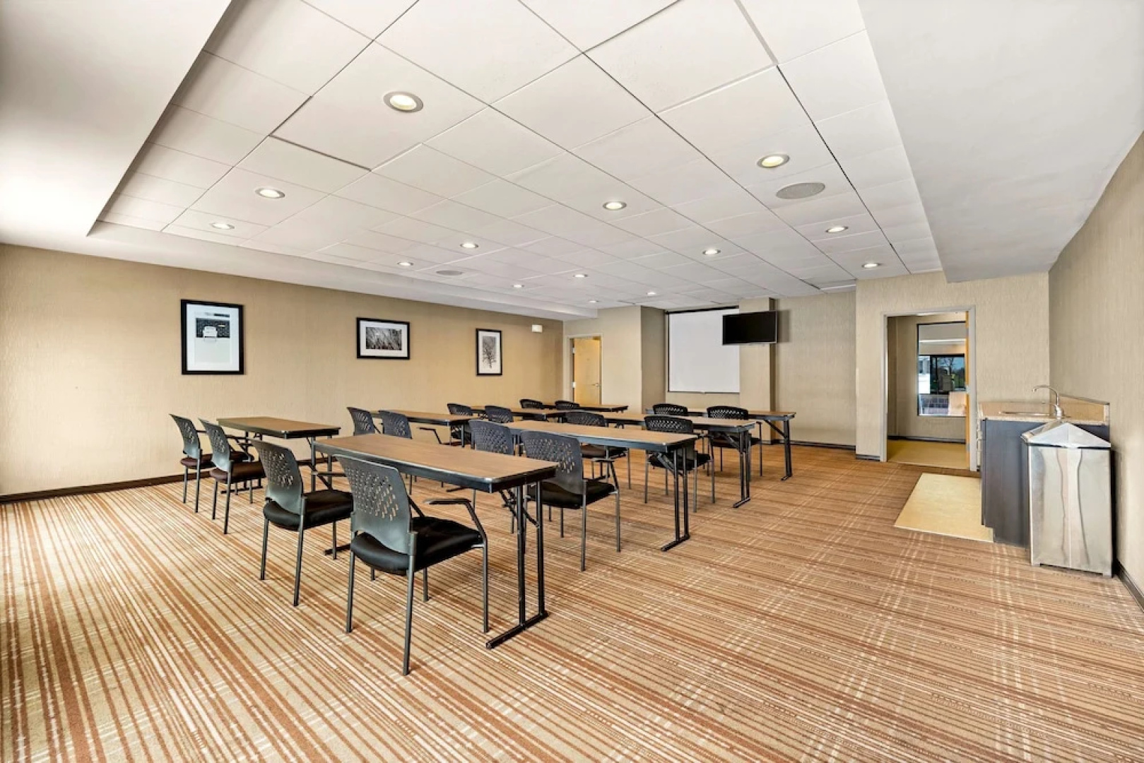 Best Western Plus Atrea Airport Inn & Suites