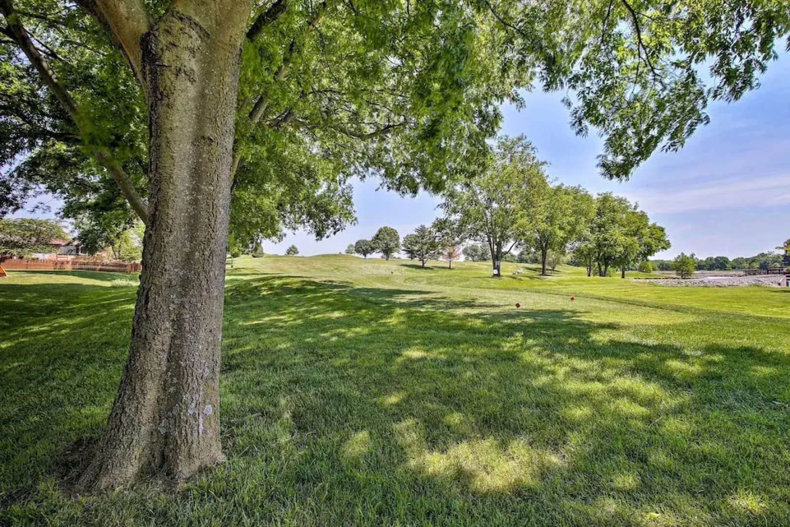 Gallatin House on Long Hollow Golf Course!
