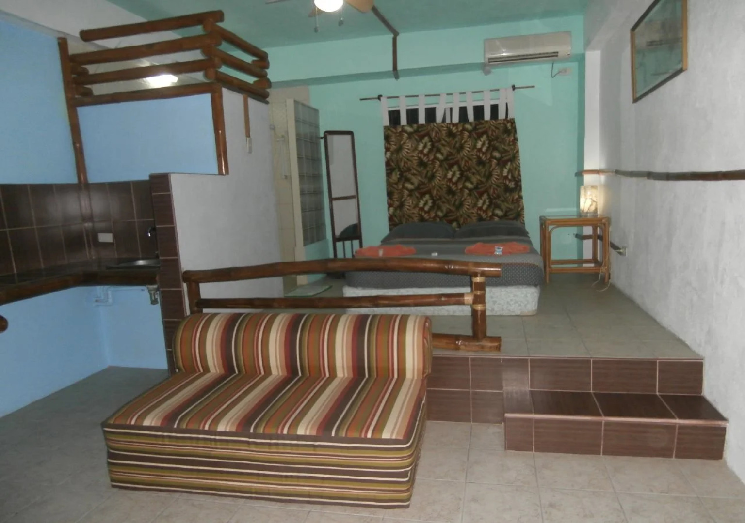 Bahay Isla Inn - Hostel Puerto Galera