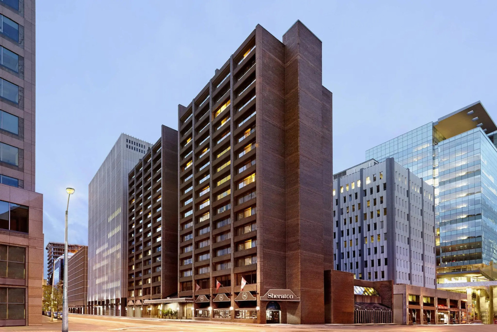 Sheraton Ottawa Hotel