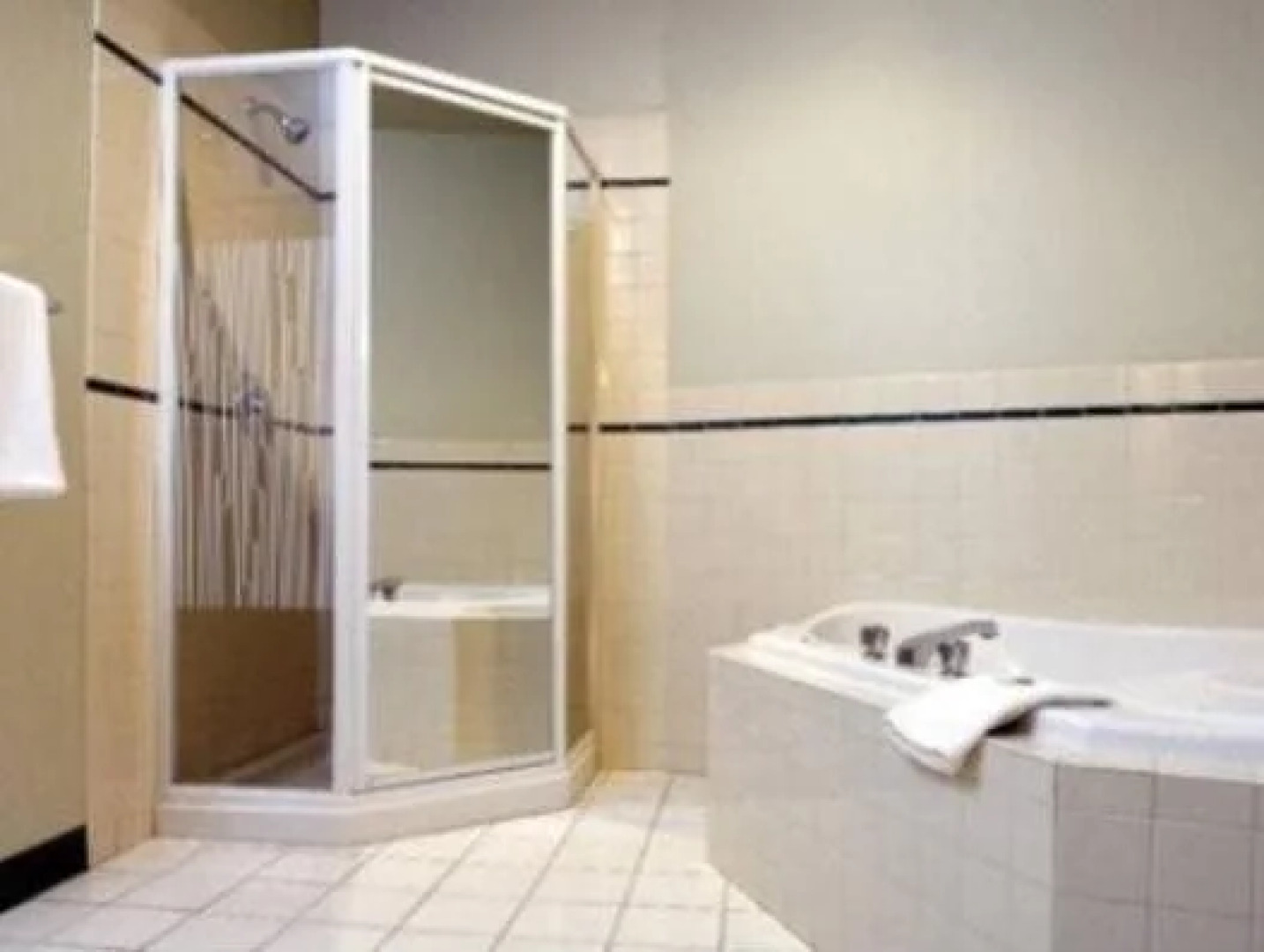 Fisherman's Landing Inn