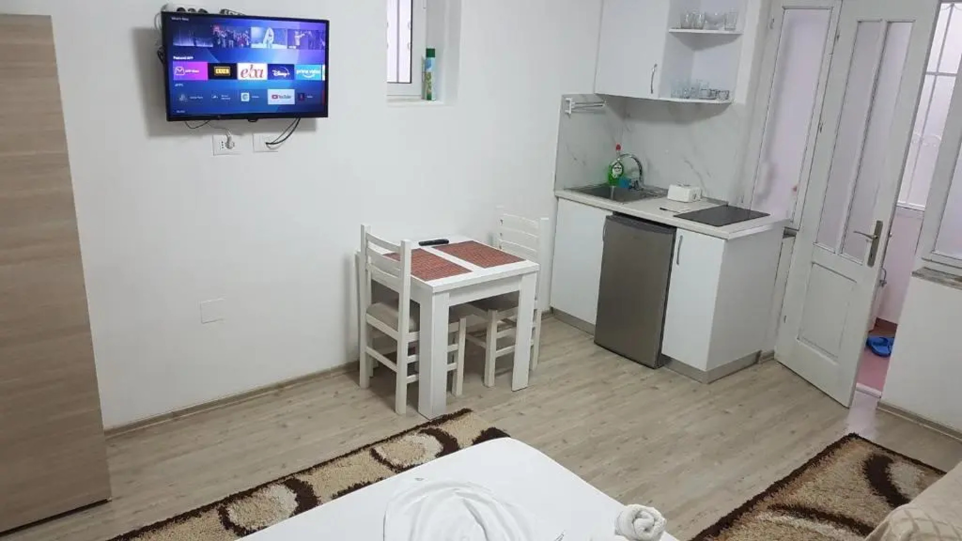 Klent Studio Apartment