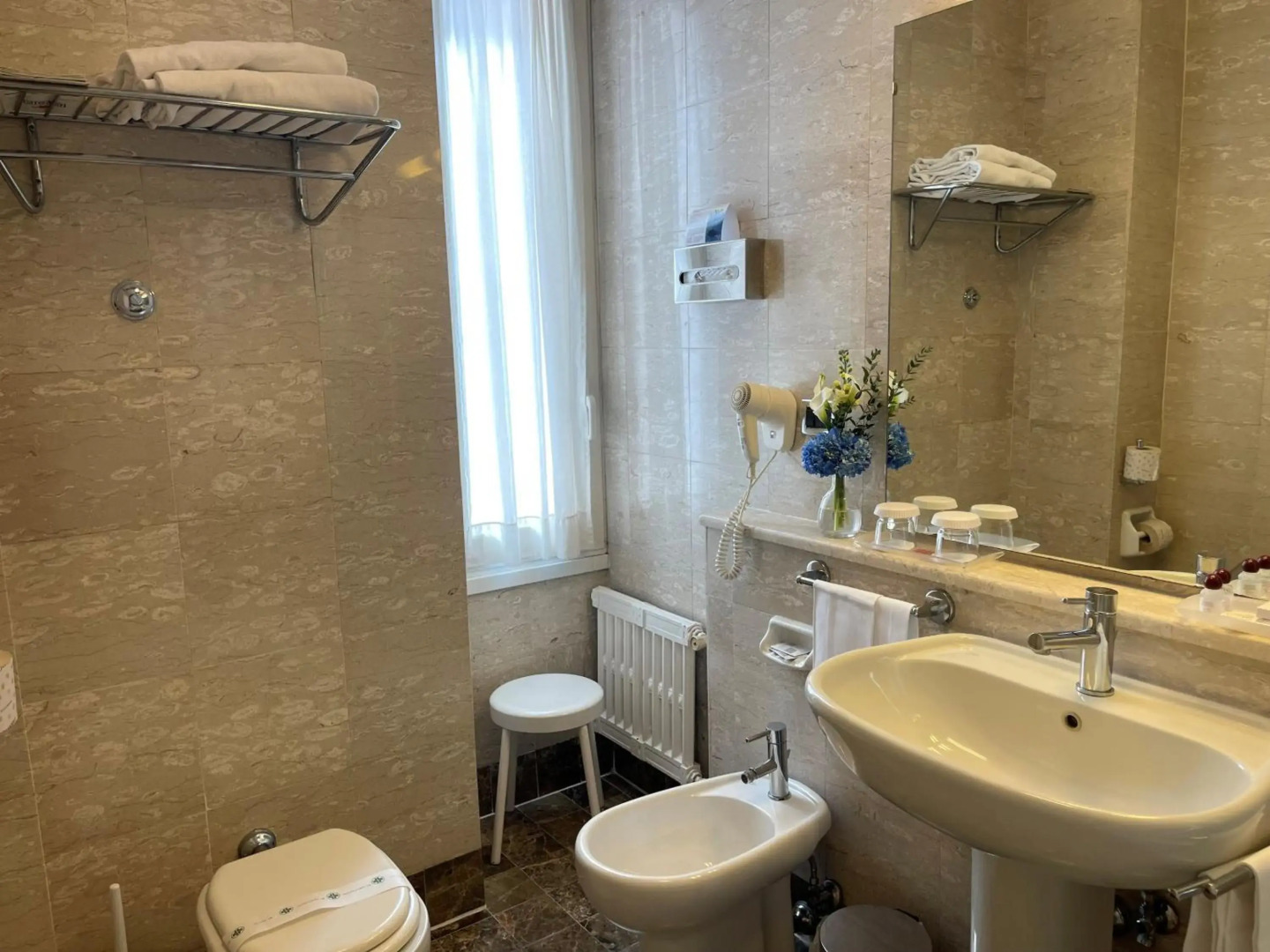 Al Khoory Executive Hotel